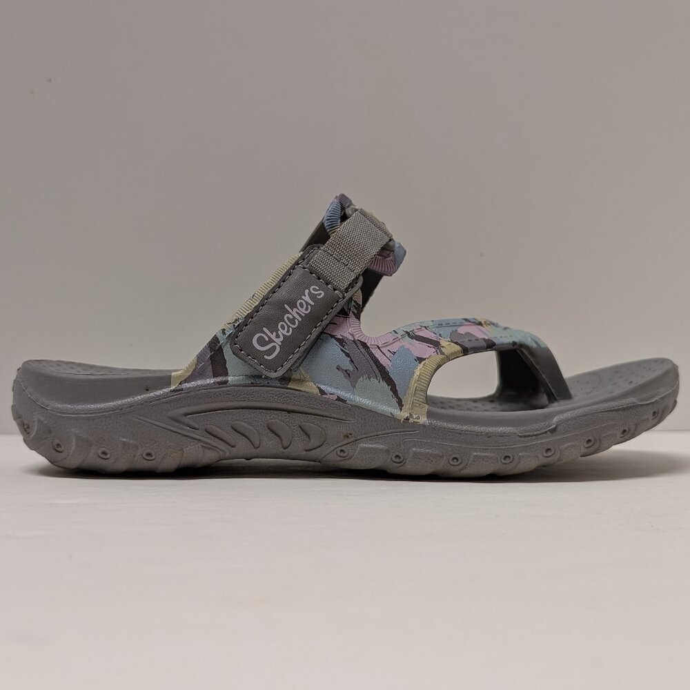 Skechers® Foamies Reggae-Artsy Slipper in 'Gray/Multi' Slip On Sandals - Picture 3 of 14